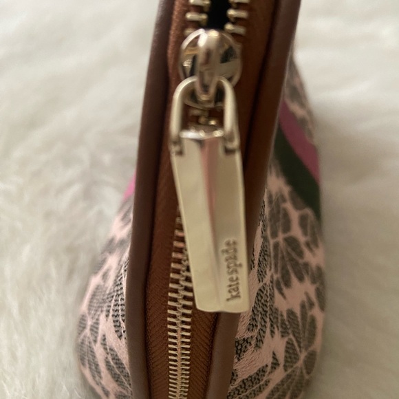 NWOT* Kate Spade Jacquard Spade Flower Cosmetic Bag - Picture 5 of 13